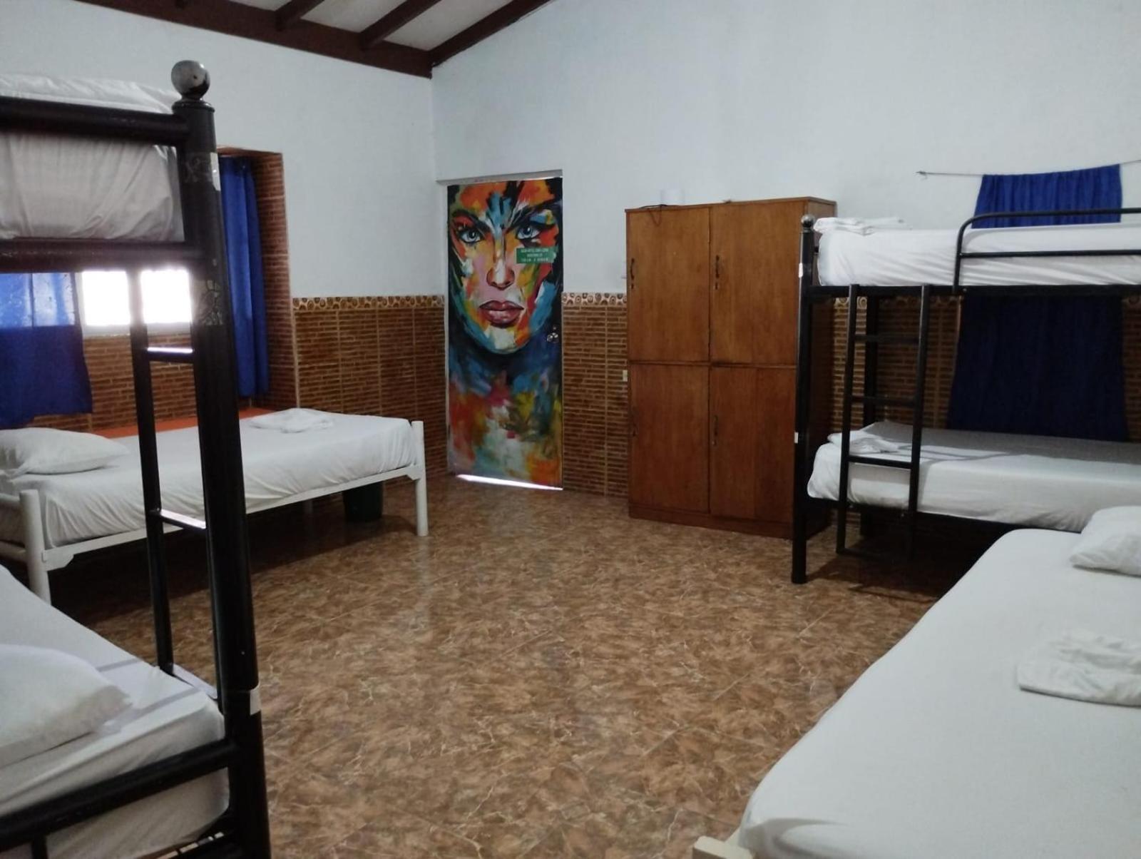Hostal Luna Llena Getsemani Cartagena Екстериор снимка